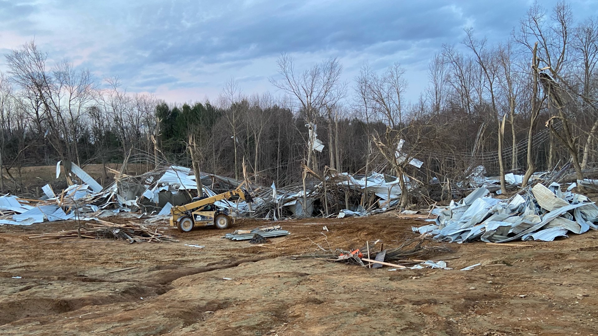 Kentucky poultry farmer loses flock, barns in tornado | whas11.com