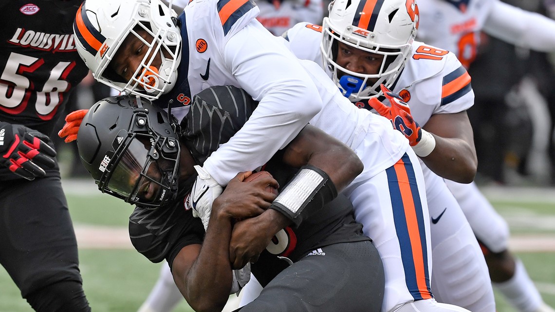 Lamar Jackson's Louisville jersey number retired at UofL-Syracuse game