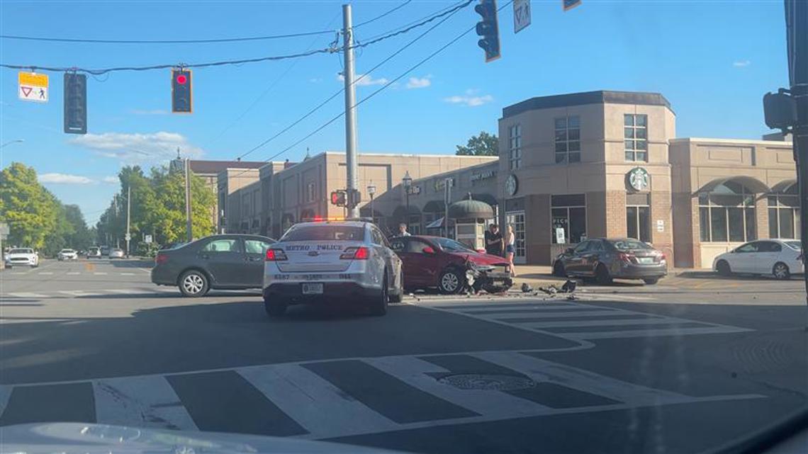 LMPD investigates vehicle accident in Highlands neighborhood
