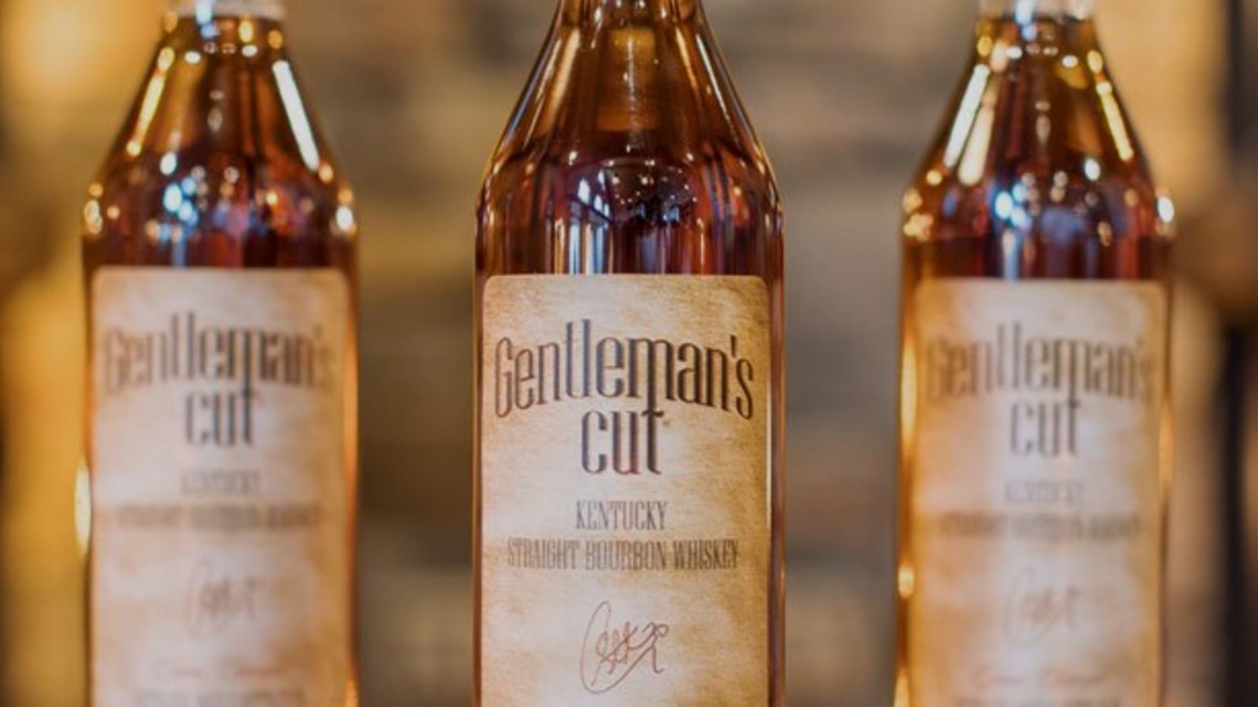 Stephen Curry Drinks Gentleman's Cut Bourbon After Golf Win