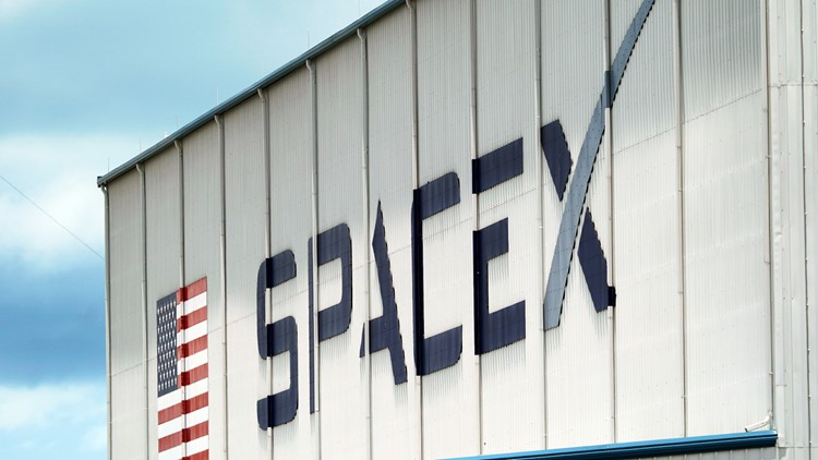 Report: SpaceX plans to build facility in Texas