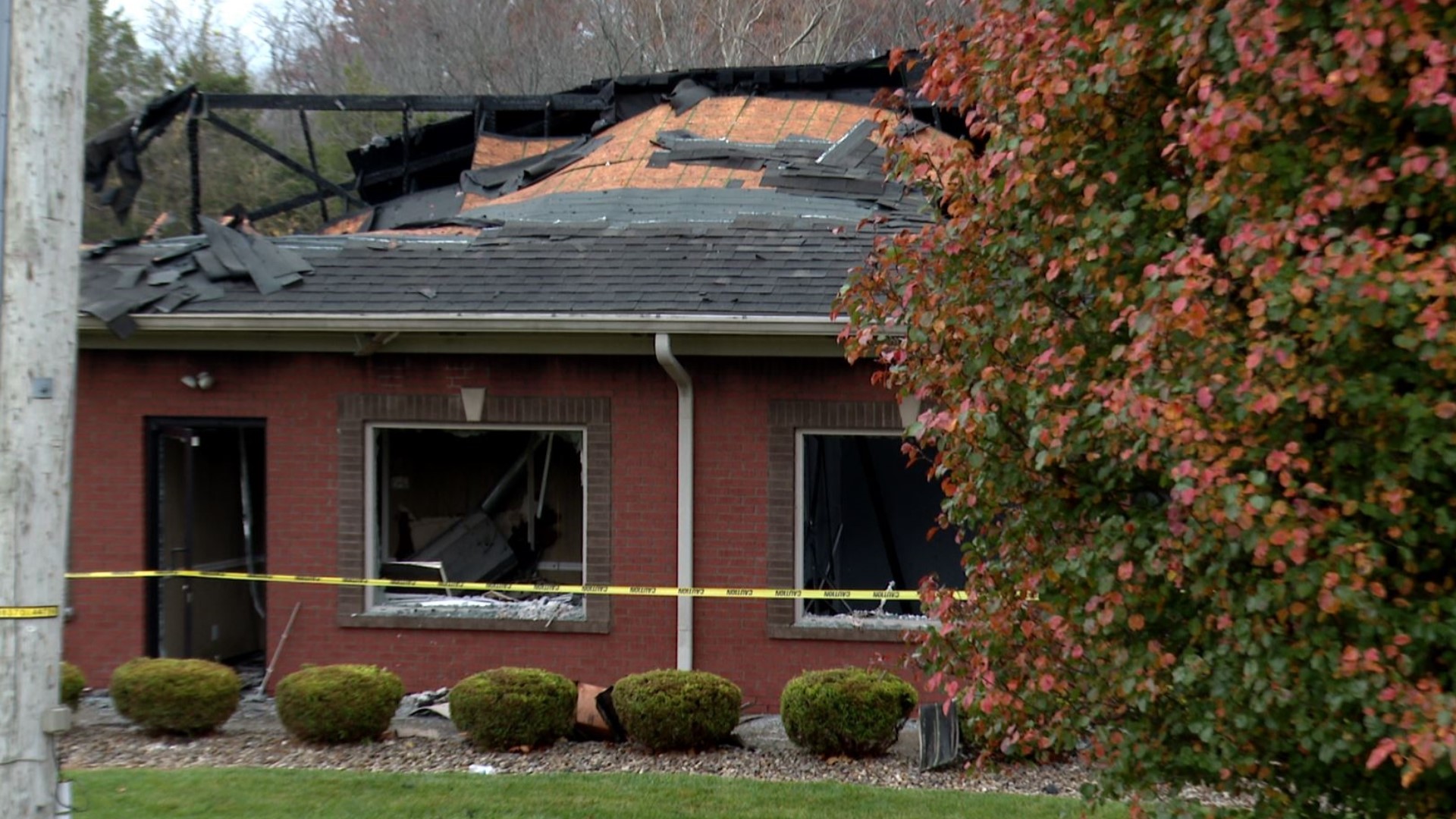 La Grange Probation & Parole Office destroyed by fire | whas11.com