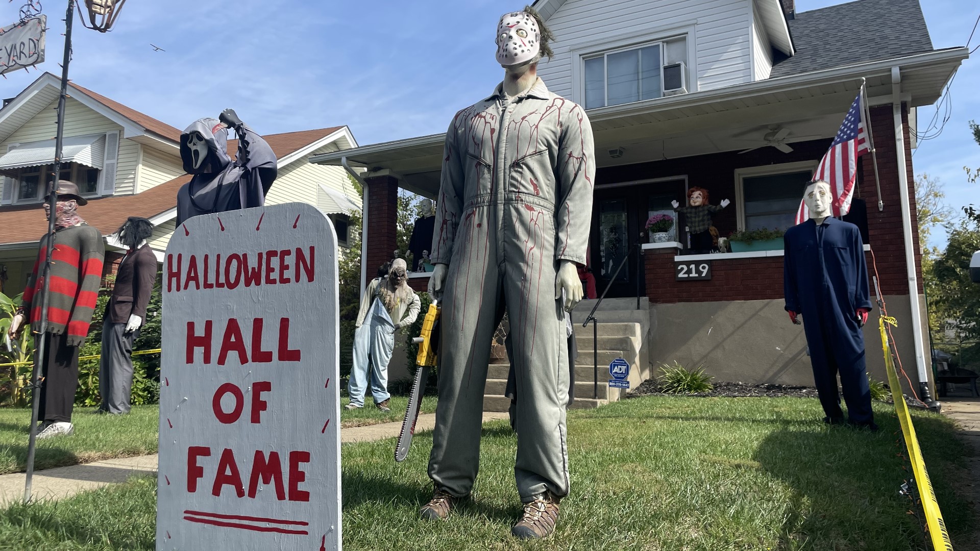 Hillcrest Avenue Halloween Street houses, decorations Photos