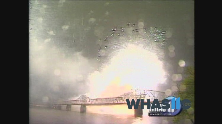 The Vault | Preview of Thunder over Louisville from 2001