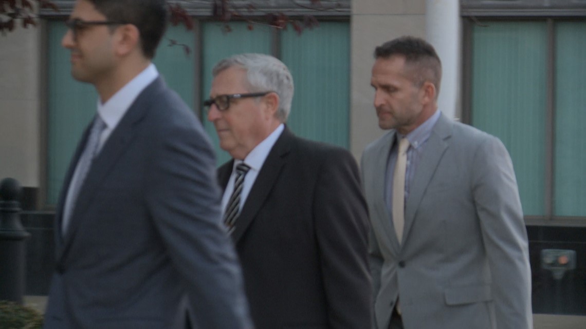 Former Louisville detective's actions 'unbelievably dangerous,' prosecutors  say in first day of trial