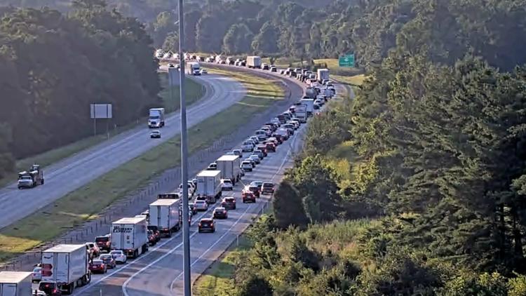 Multi-vehicle crash causes delays on I-265 North in Louisville