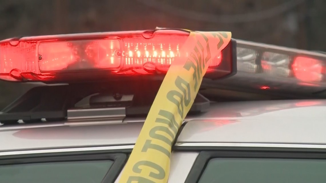 LMPD investigating after woman found dead inside home on Cane Run Road - Vimarsana News