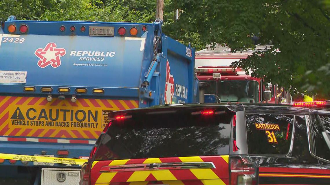 MSD worker rescued after 20-foot fall down a well near Louisville ...