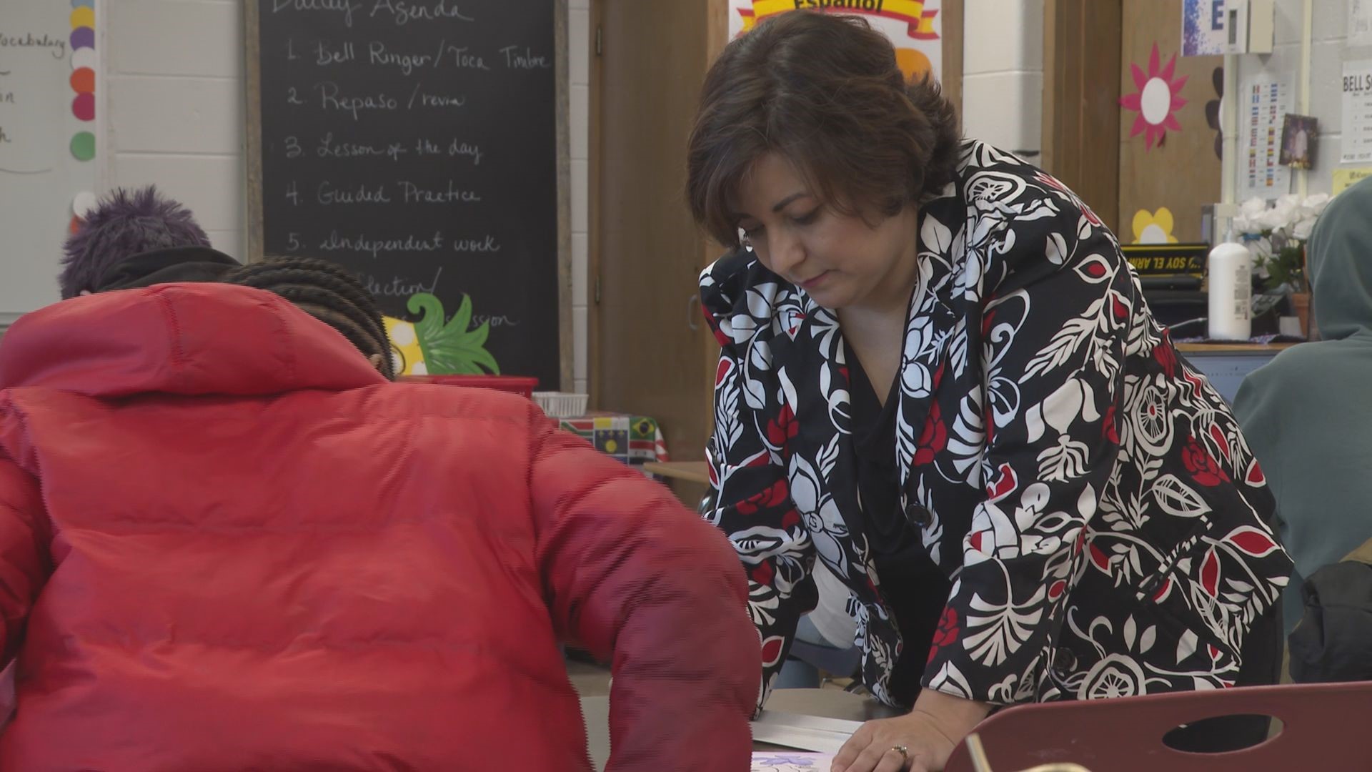 WHAS ExCel Award: The Academy @ Shawnee Spanish Teacher Wins | Whas11.com