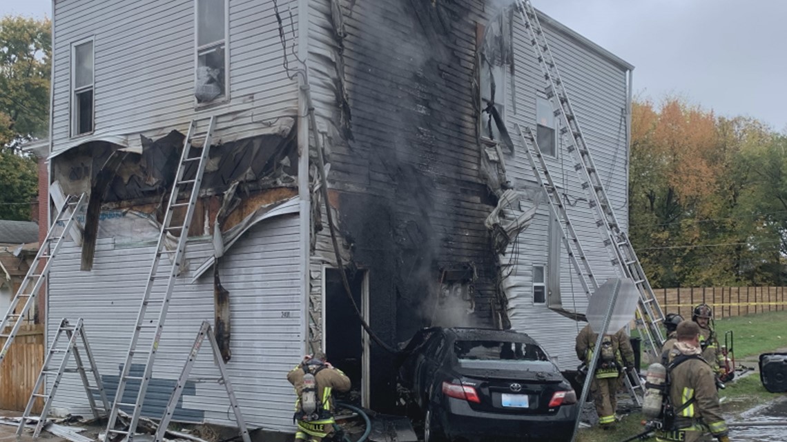 Car crashes into building causing fire in Portland; none hurt | whas11.com