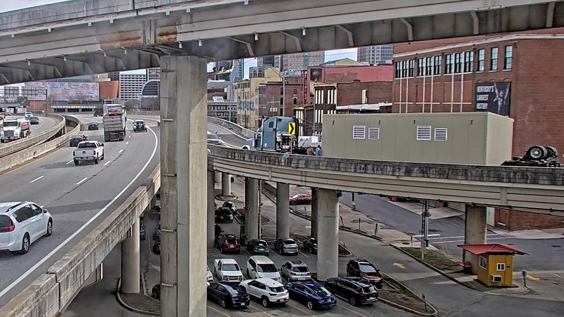 All lanes reopen on I-64 East ramp in downtown Louisville
