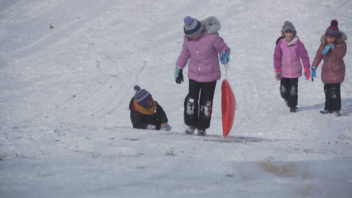 | Families make memories while sledding at Seneca Park | whas11.com