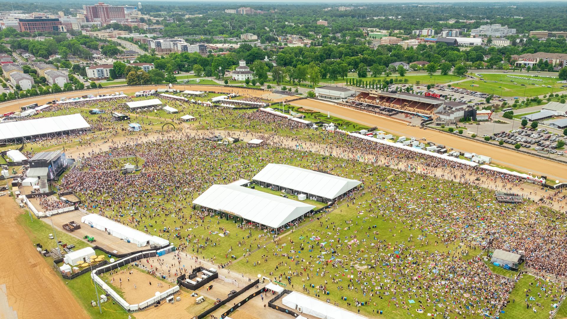 Jelly Roll and Lainey Wilson to headline Railbird Music Festival in Kentucky