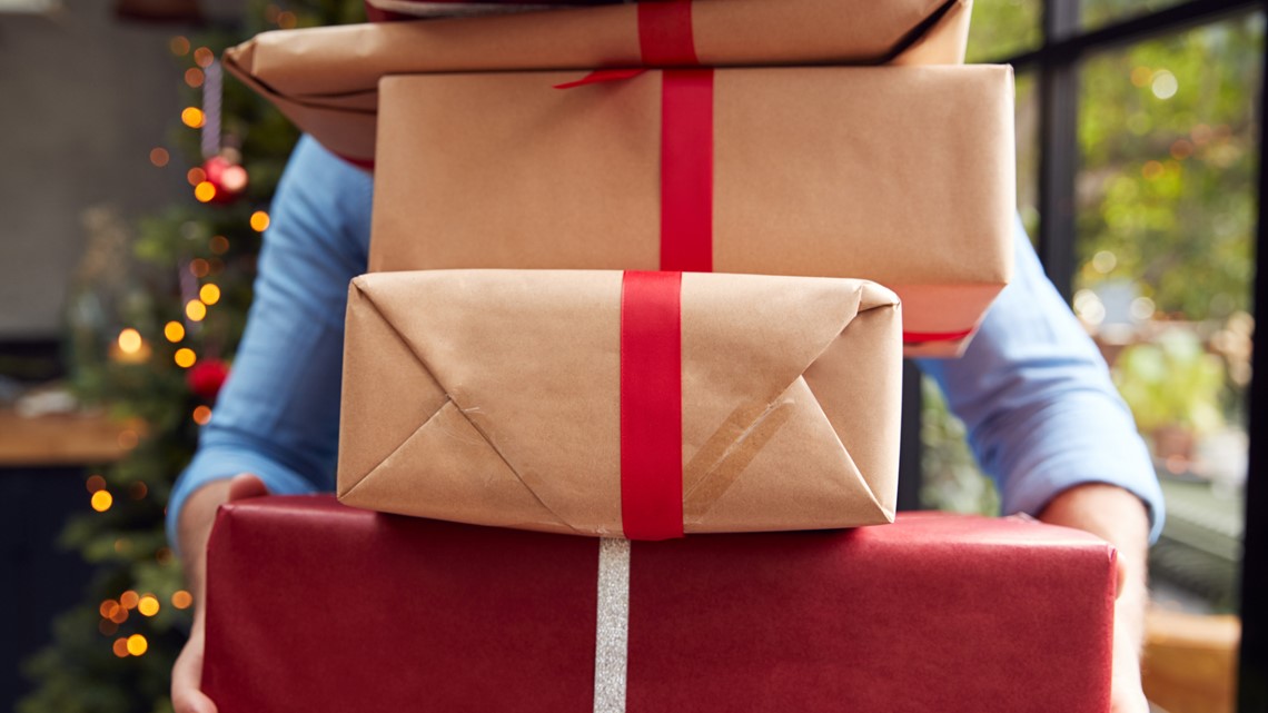 Holiday shopping 2020: Shipping deadlines, tips for USPS, UPS