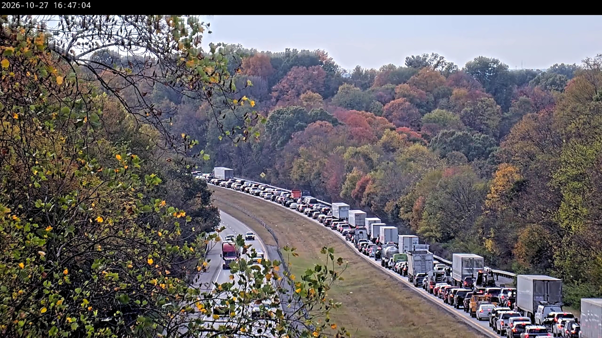 Lanes of I-71 South blocked near U.S. 42 following injury crash