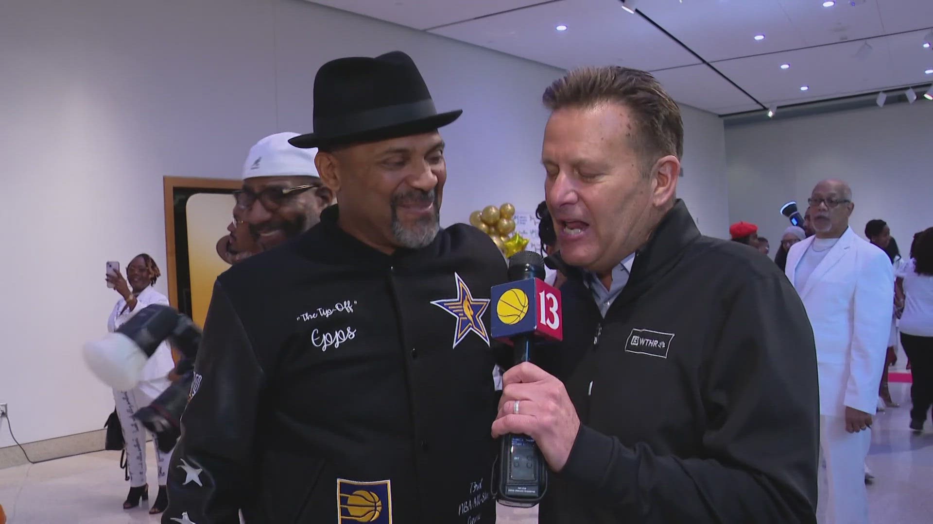 13Sports director Dave Calabro chats with comedian Mike Epps.