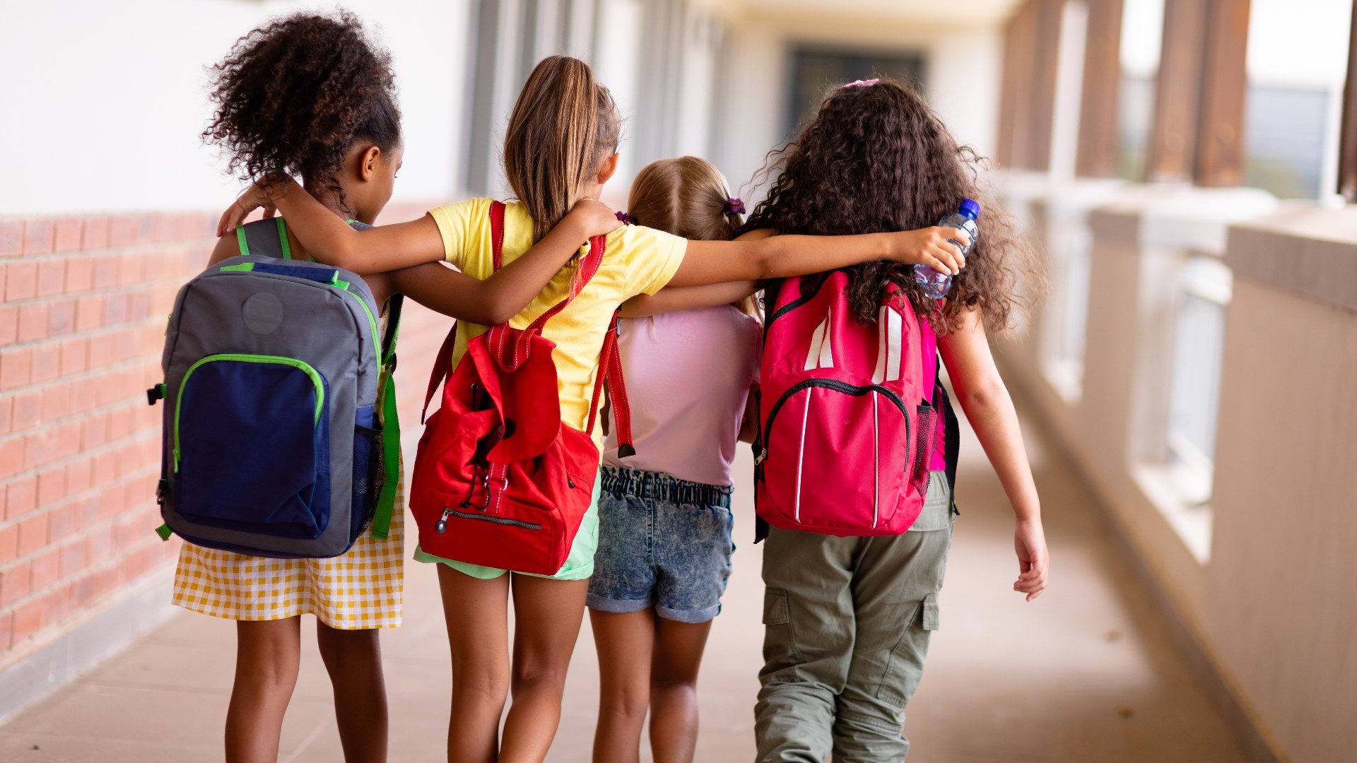 Around 7,000 children go to the emergency room each year due to backpack injuries, according to the Consumer Product Safety Commission.