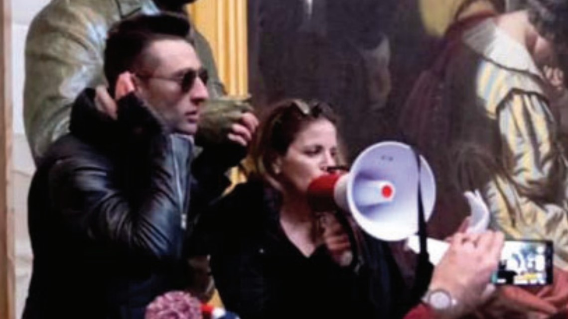 Anti-vax doctor Simone Gold agrees to plea in Capitol riot case - Vimarsana News