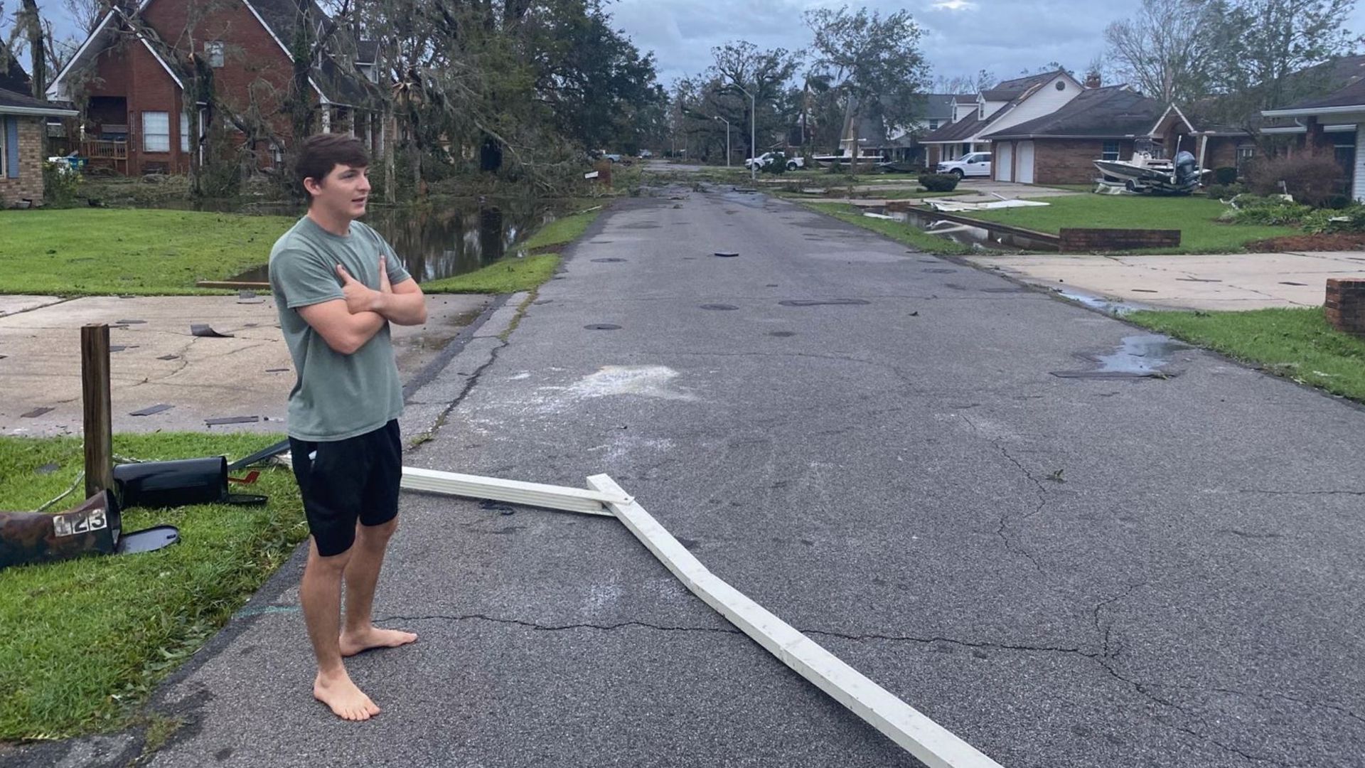 Photos and videos Hurricane Ida's vast damage apparent in daylight