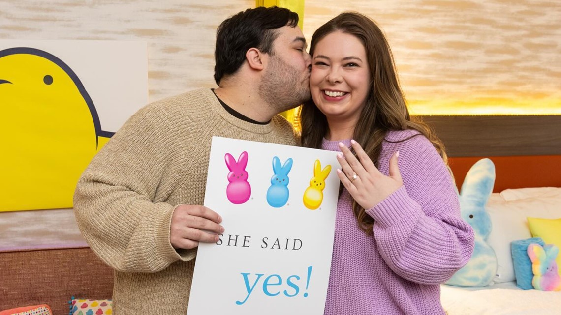 Georgia couple proposal at Peeps suite - Vimarsana News