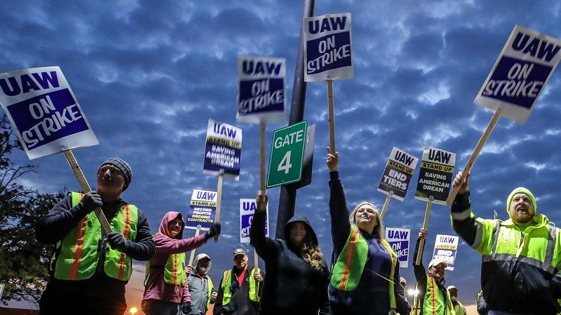 UAW escalates strike against lone holdout GM after landing tentative pacts with Stellantis and Ford - Vimarsana News